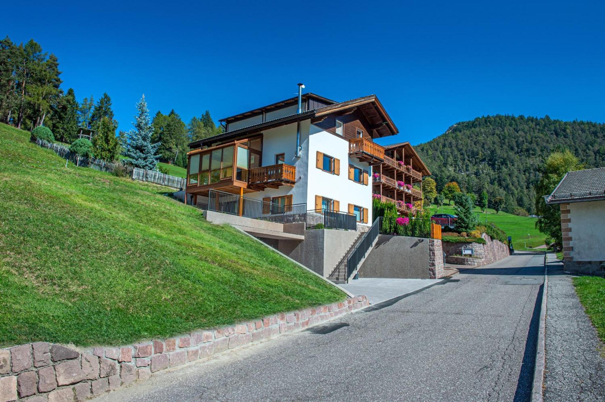 Apartment Sellablick Ortisei Bagian luar foto