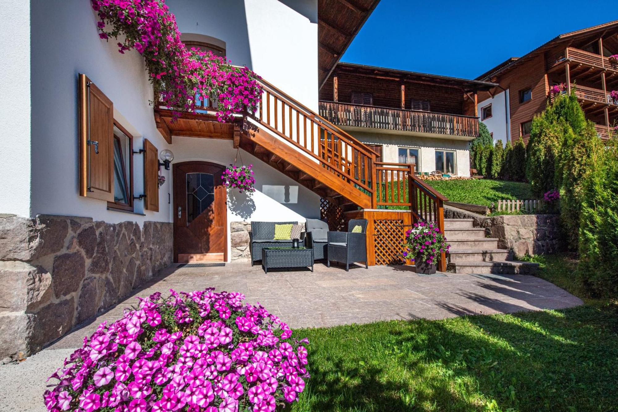 Apartment Sellablick Ortisei Bagian luar foto