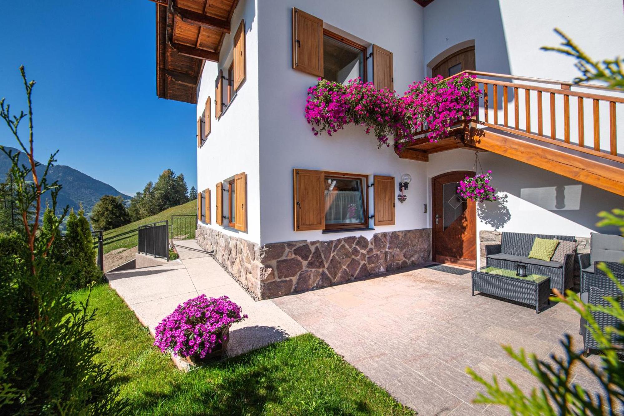 Apartment Sellablick Ortisei Bagian luar foto