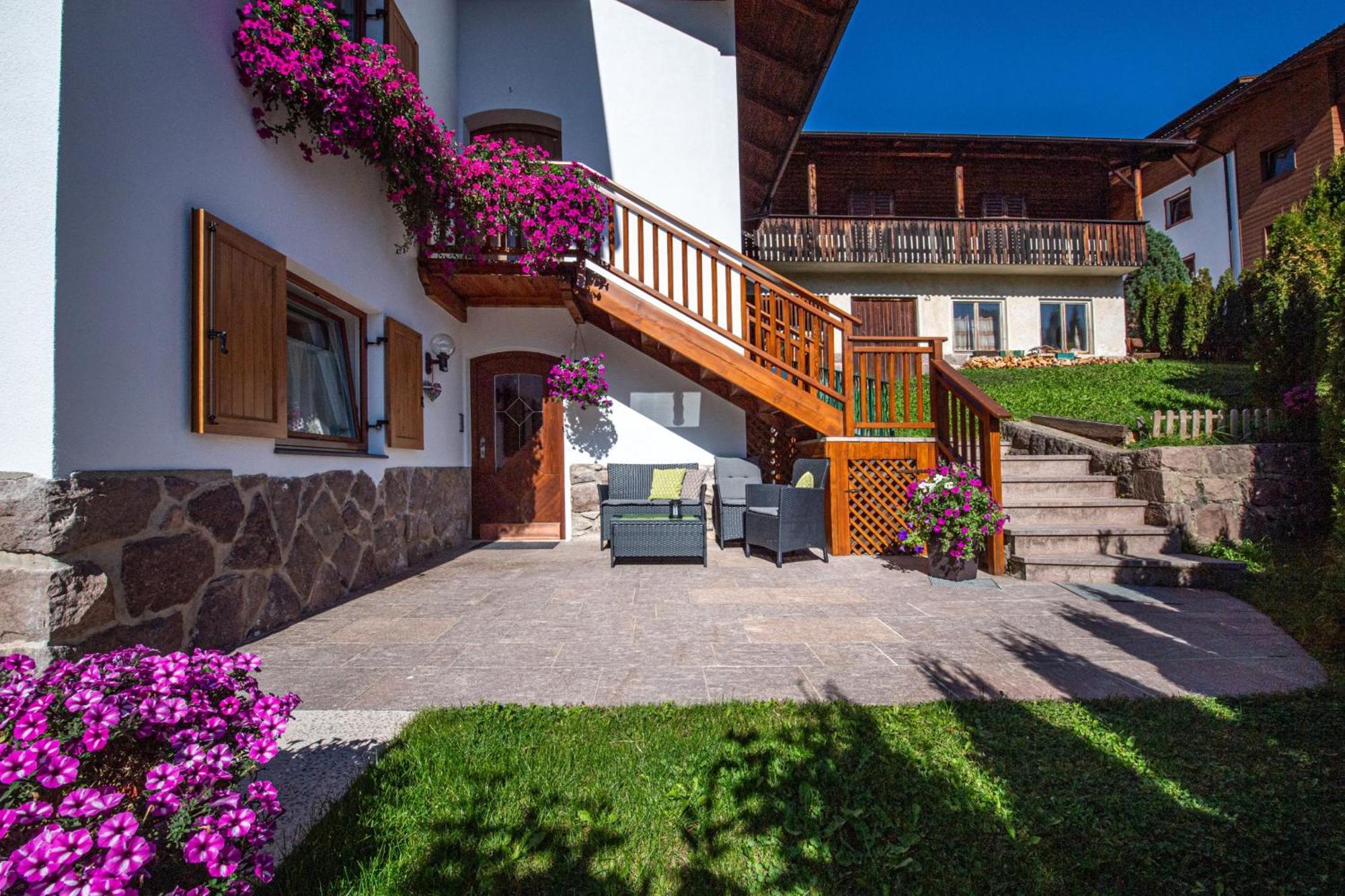 Apartment Sellablick Ortisei Bagian luar foto